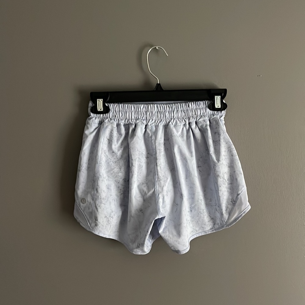 Lululemon Hotty Hot Low Rise Lined Short 4” - Light Blue - Picture 2 of 3